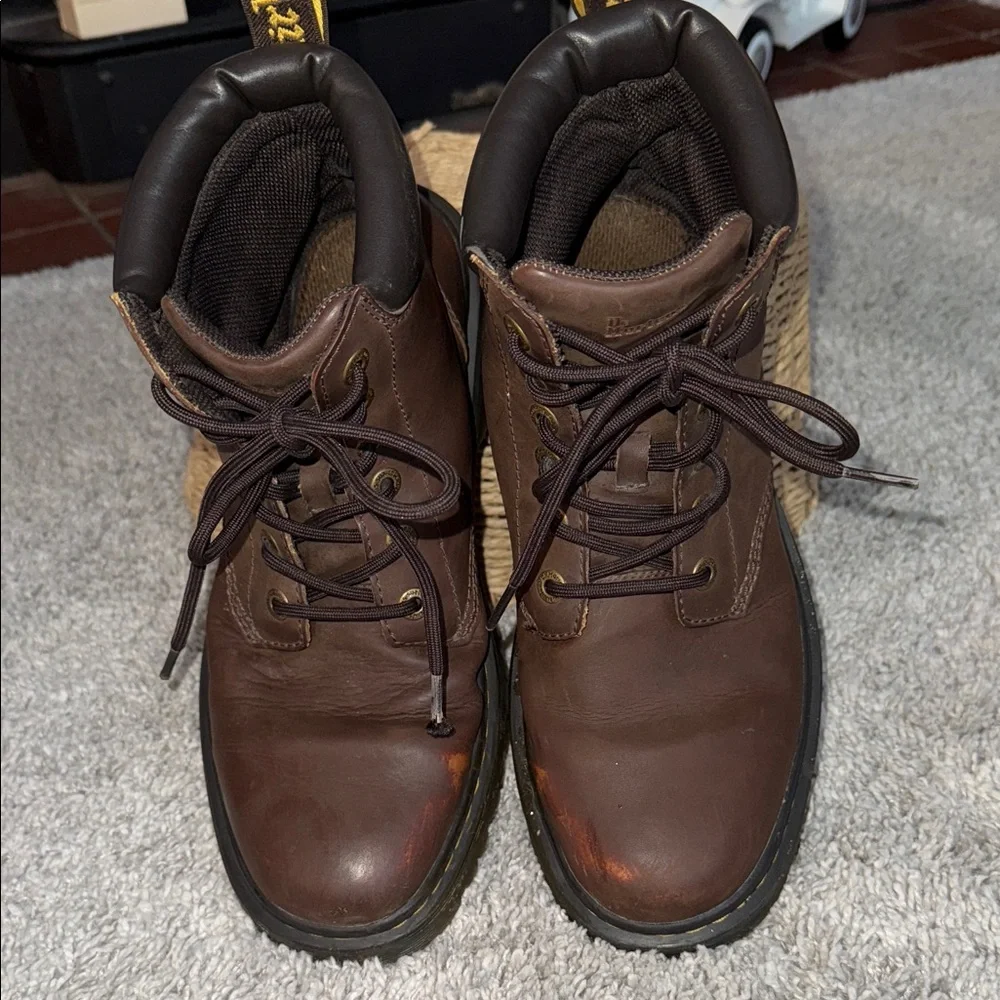 Doc Martens airwair Cartor combat boots distressed look brown leather men’s 10